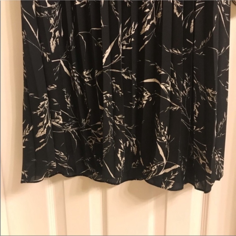 💜FirmPrice💜 H&M pleated wrap dress - Picture 10 of 11
